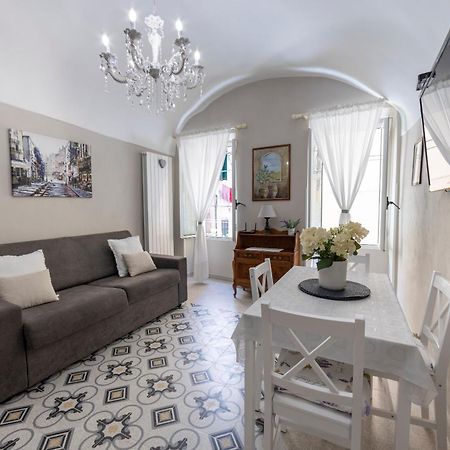 Menotti Holiday House Санремо Экстерьер фото