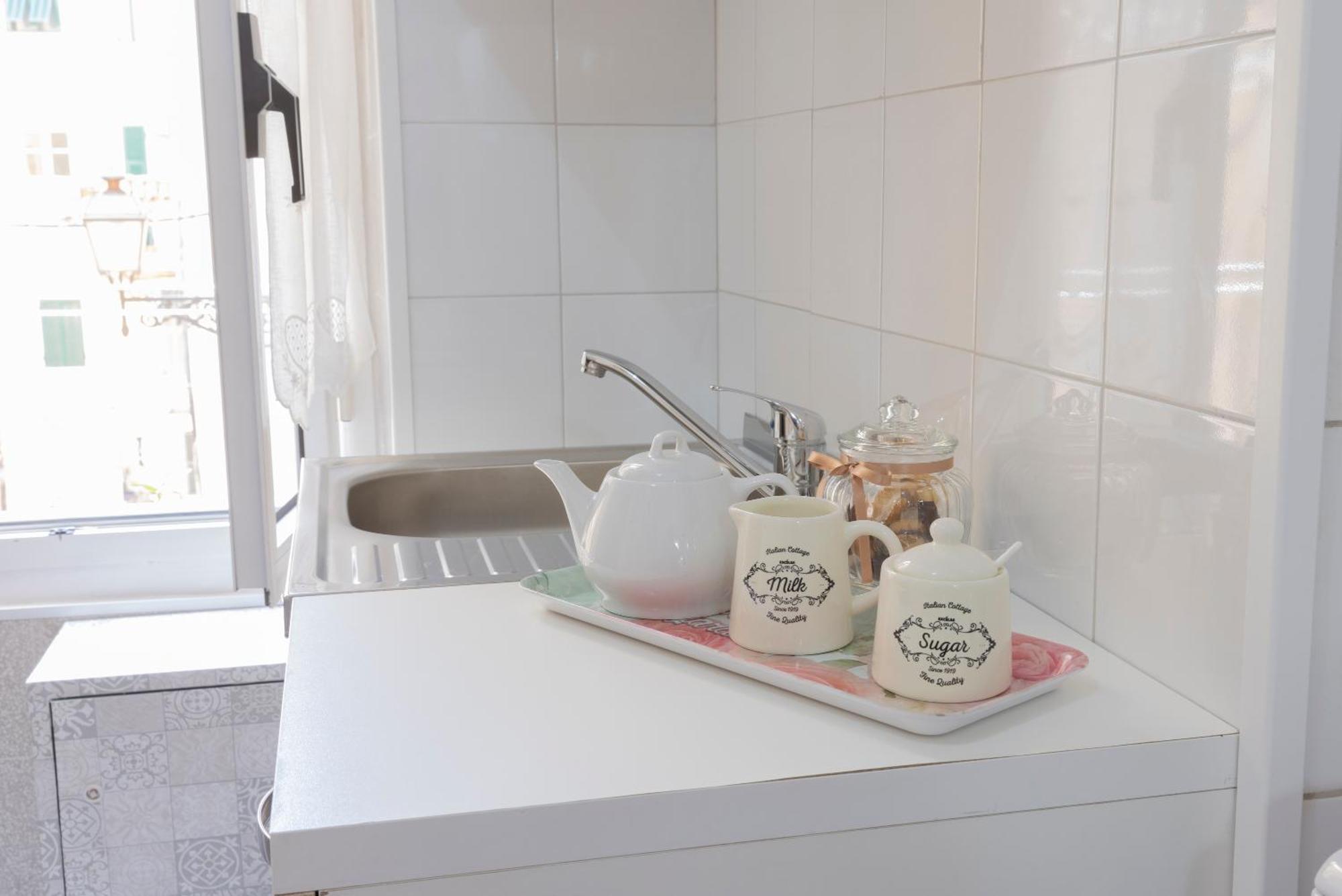 Menotti Holiday House Санремо Экстерьер фото